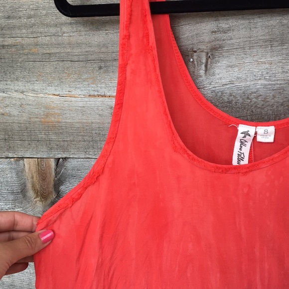 Others Follow Tank - Picture 2 of 7